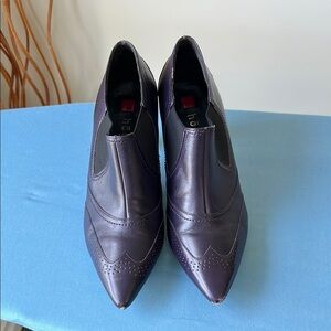 HOGL Purple Heels with Elegant Design